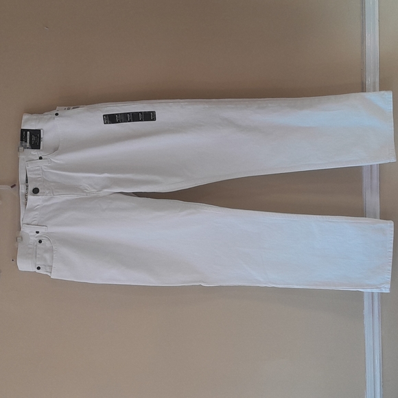 STRUCTURE Slim Straight White Jeans NWT Size 34 x 32 - Picture 2 of 6
